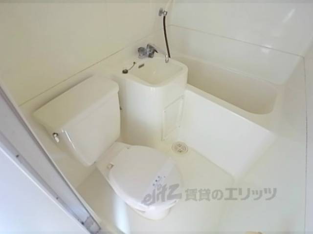 ユニットバス　お風呂とトイレの掃除が一度で済みます