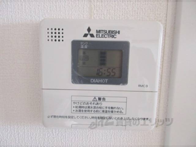 給湯器リモコン　窓