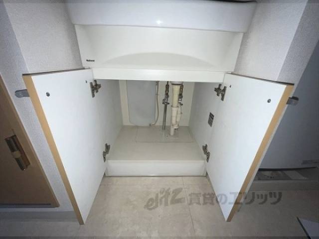 収納　洗面台下