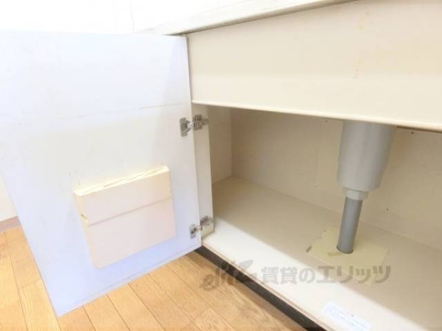 キッチン　下部収納