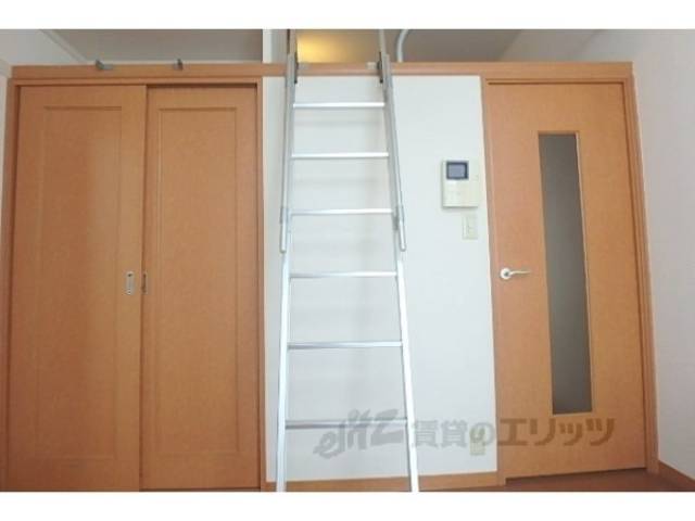 洋室　ロフト階段