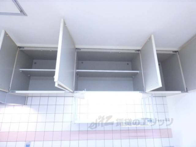キッチン　収納上