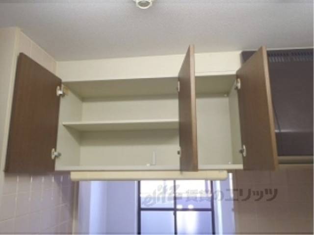 キッチン　棚収納