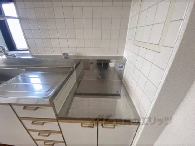 キッチン　コンロ置き場