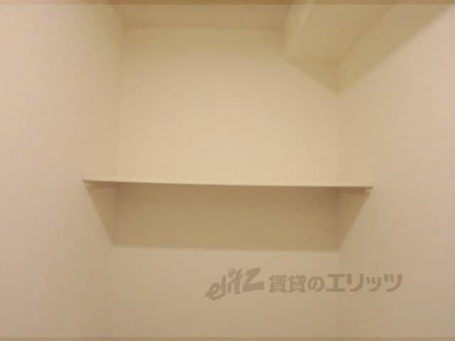 トイレ　上部収納