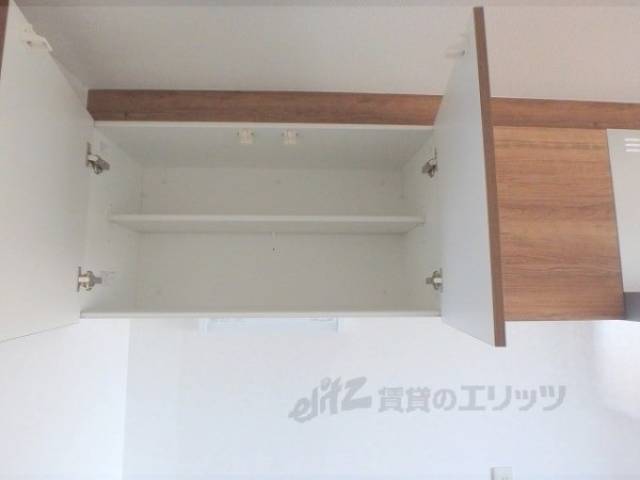 キッチン　上部収納