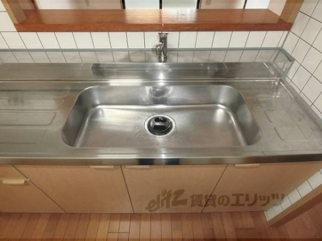キッチン　エアコン設置部