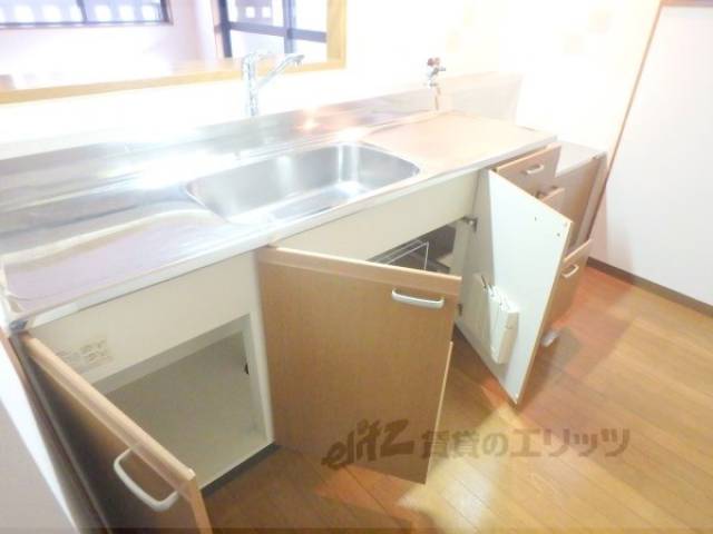 キッチン　収納