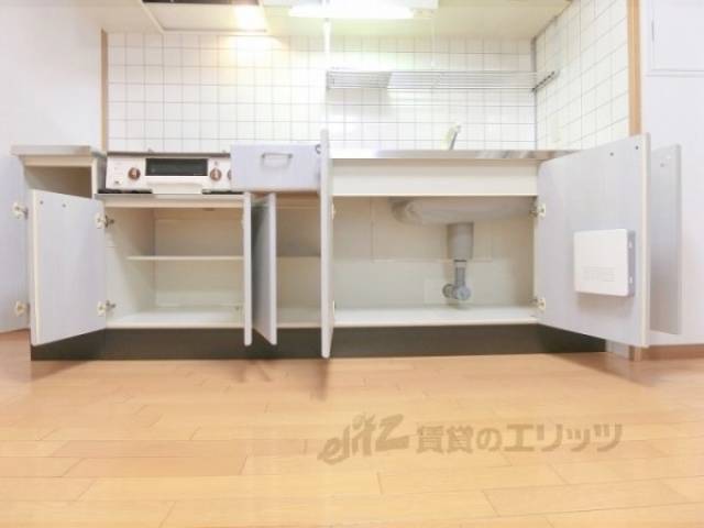 キッチン　下部収納