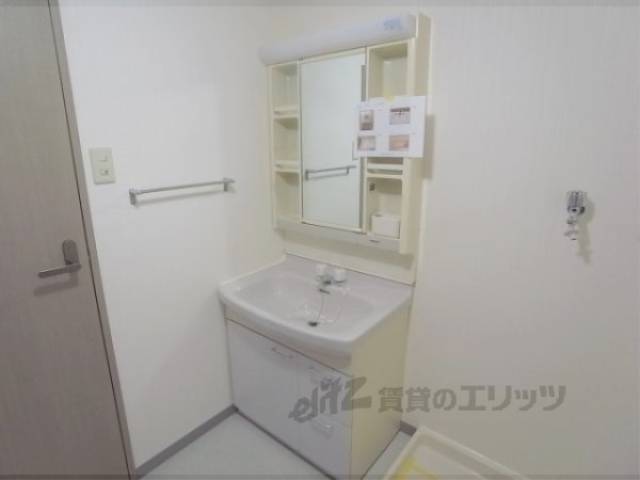 洗面所　独立洗面台ありますよ