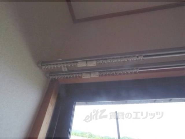 カーテンレール　二重です