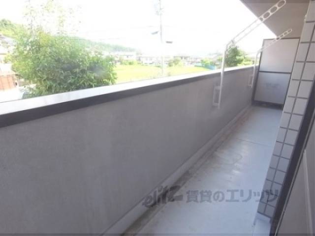 ベランダ　洗濯物干せます