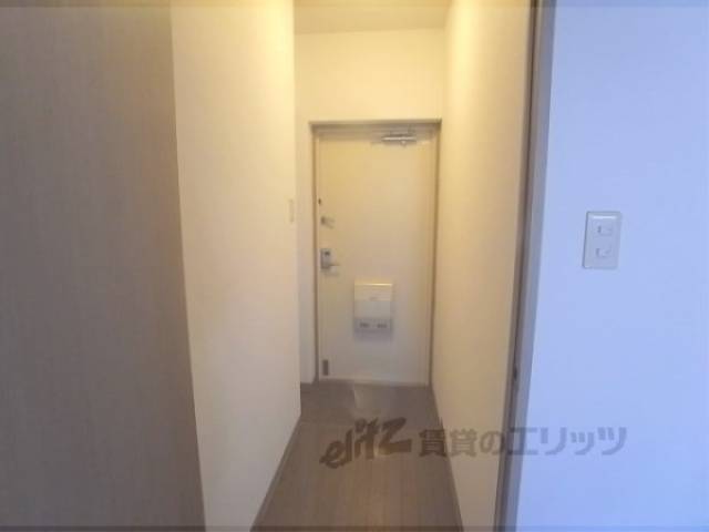 廊下　室内からみた玄関です