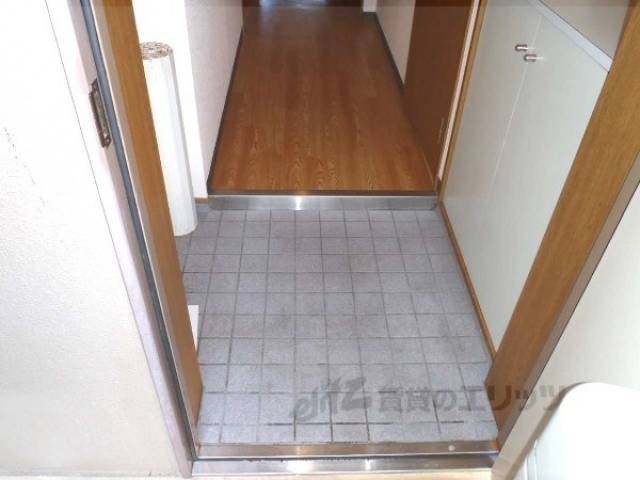 玄関　３０４号室の写真です