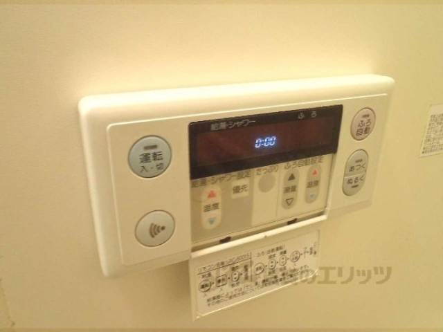 お風呂の設備　３０４号室の写真です