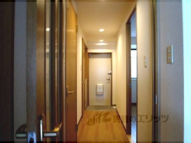廊下　３０４号室の写真です