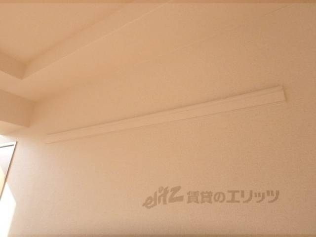 洋室　ハンガー掛け
