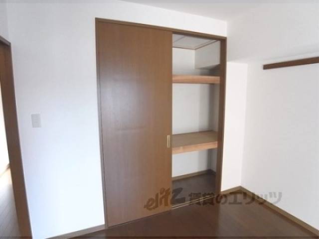 収納　洋室6.1帖