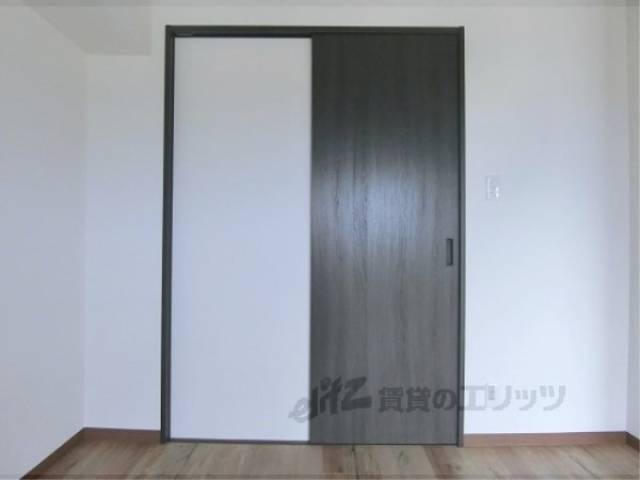 収納　洋室6.1帖の部分