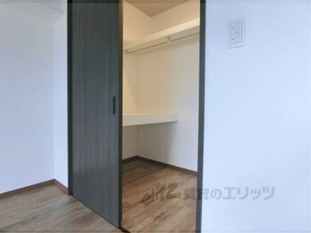 収納　洋室6.1帖の部分