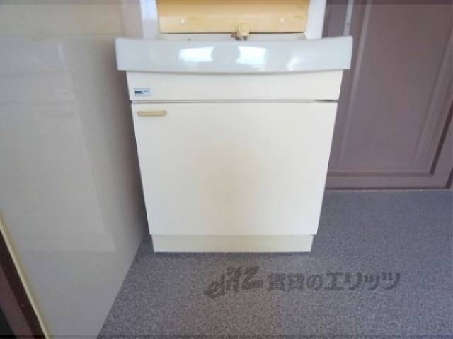 洗面所　下部収納