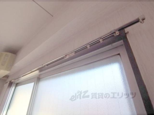 カーテンレール