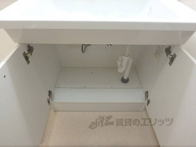 洗面所　下部収納