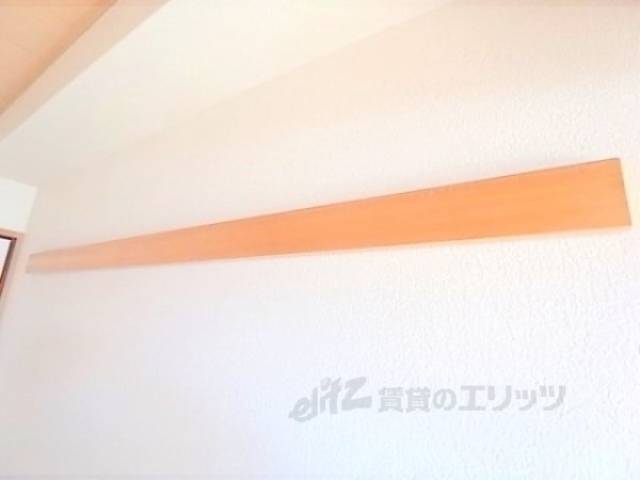和室　洋服掛け