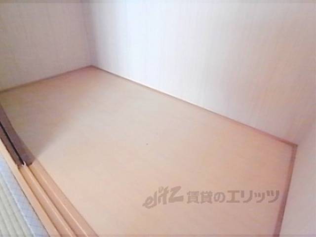 和室　収納