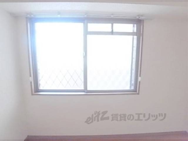 洋室　窓