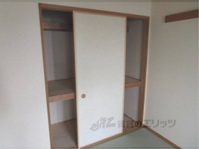 収納　上部収納