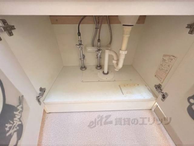 洗面所　下部収納