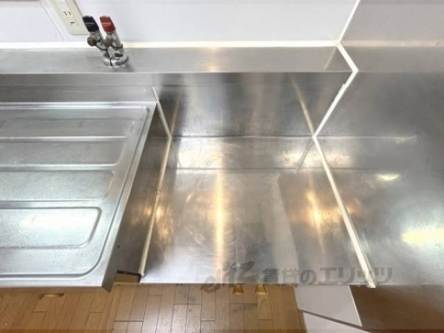 キッチン　コンロ置き場
