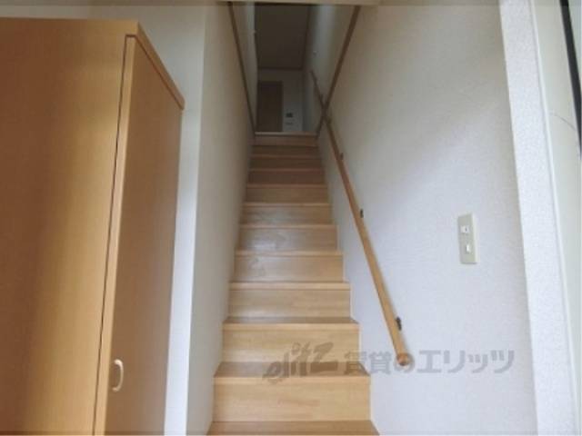 玄関　階段