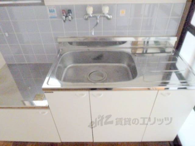 キッチン　二口コンロ設置可