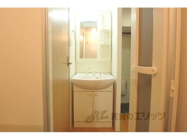 洗面所　独立洗面台