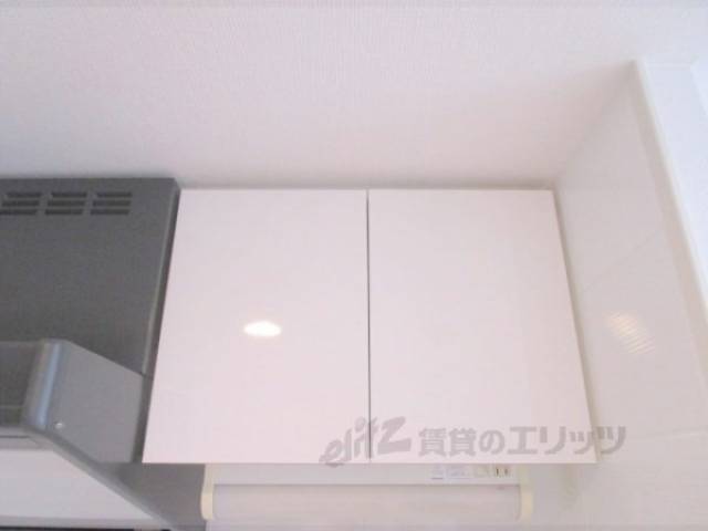 キッチン　上段収納