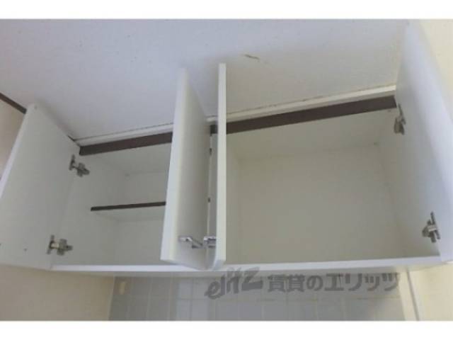 キッチン　キッチン上部収納