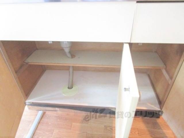 収納　下部収納