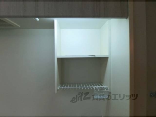 キッチン　上部収納