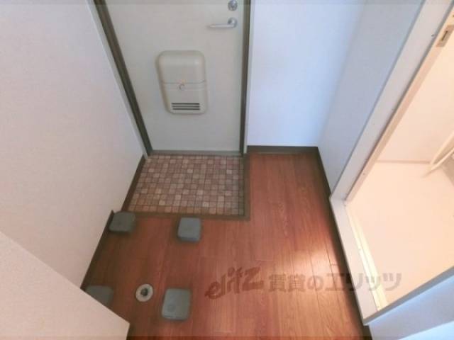 玄関　カーテンレール