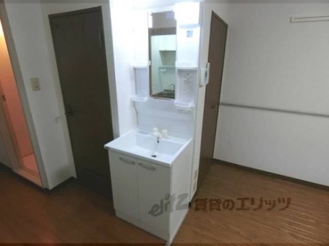 洗面所　独立洗面台