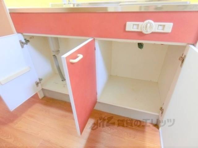 キッチン　下部収納