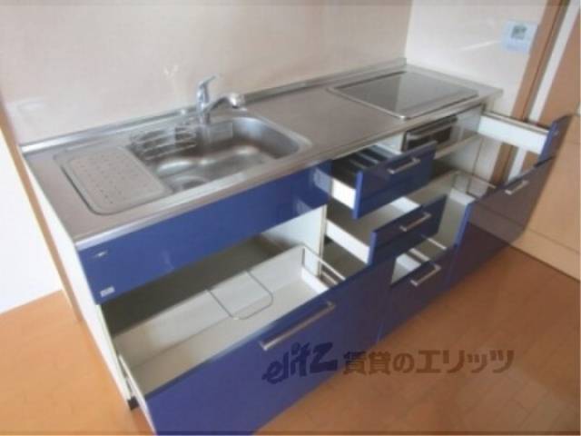 キッチン　下部収納