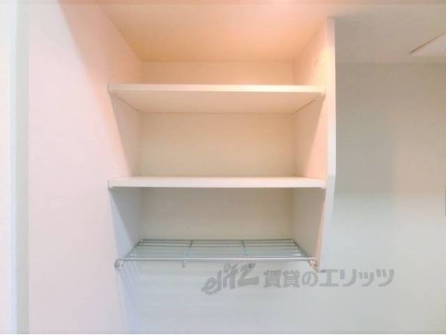 キッチン　上部収納