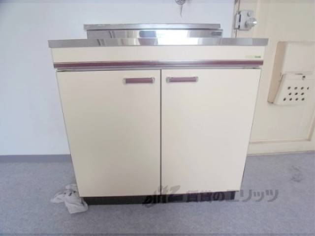 キッチン　シンク下収納