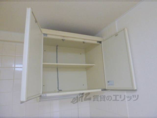 収納棚（上部）