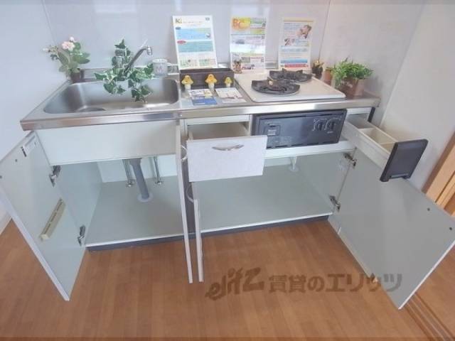 キッチン　下部収納