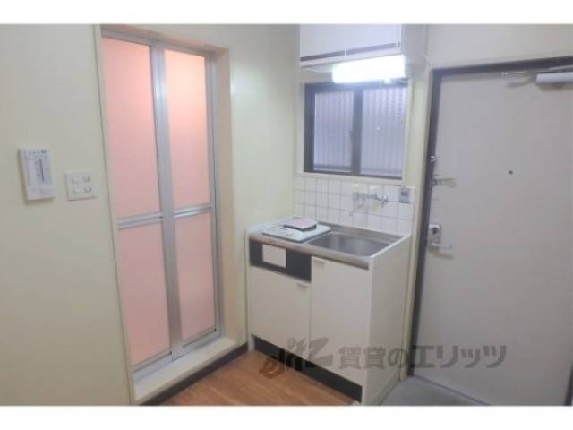 キッチン　コンパクトですね