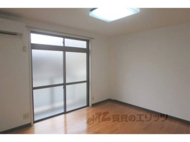 洋室　明るいお部屋ですね